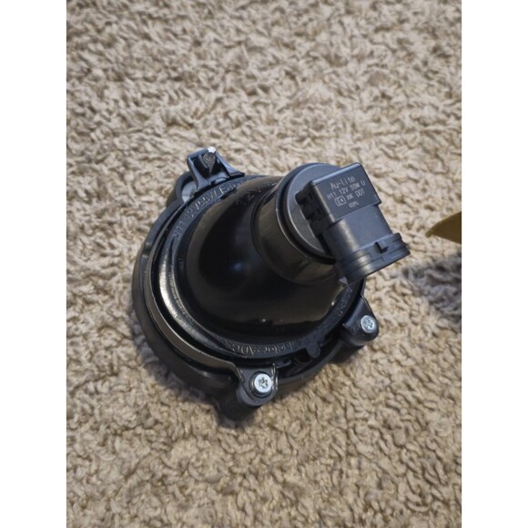 Fog Light Lamp for 06-15 Chevy Impala/06-08 Malibu/07-17 Equinox Left or Right - Picture 3 of 7